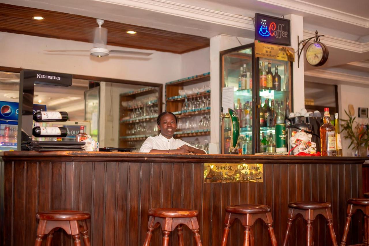 كوماسي Royal Park Hotel المظهر الخارجي الصورة